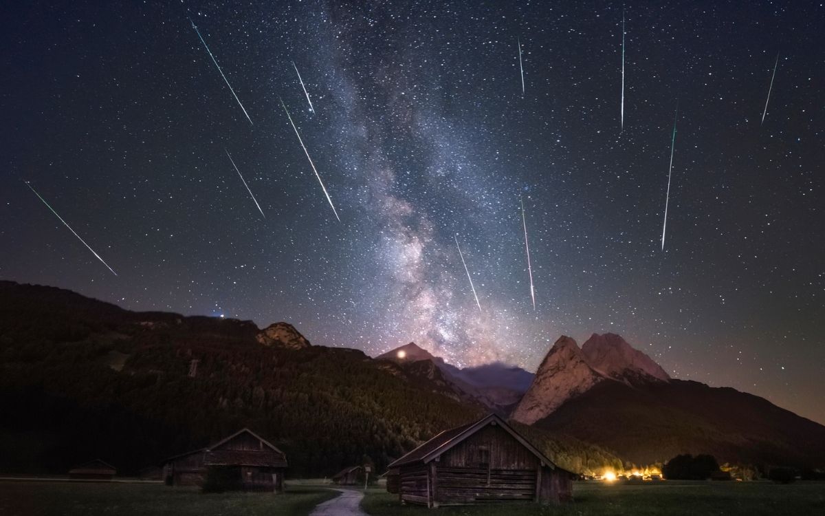 Lluvia De Estrellas Líridas: ¿Qué Son Y Dónde Verla? ¡Aquí Te Contamos ...