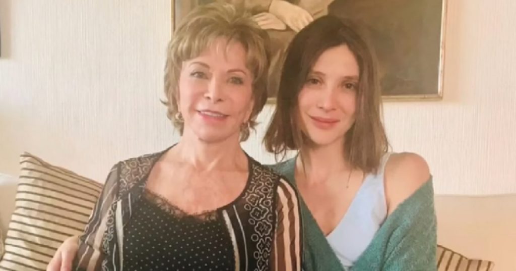 Daniela Ramírez E Isabel Allende