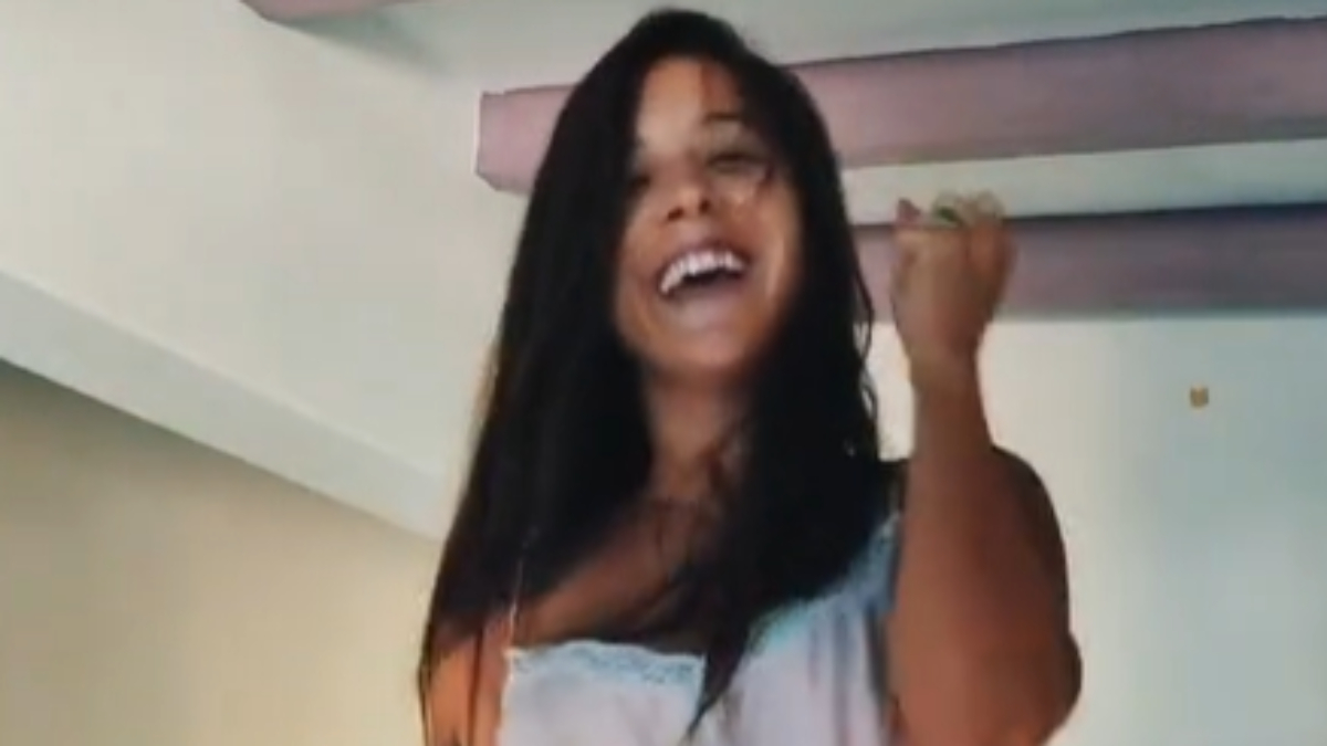 Denise Rosenthal deja la embarrá en TikTok con sexy baile en pijama —  RadioActiva 92.5