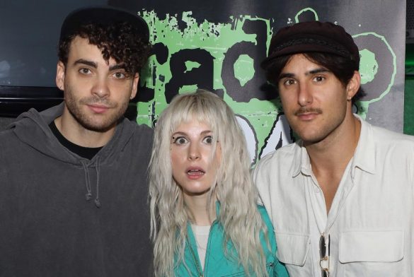 Paramore (2)