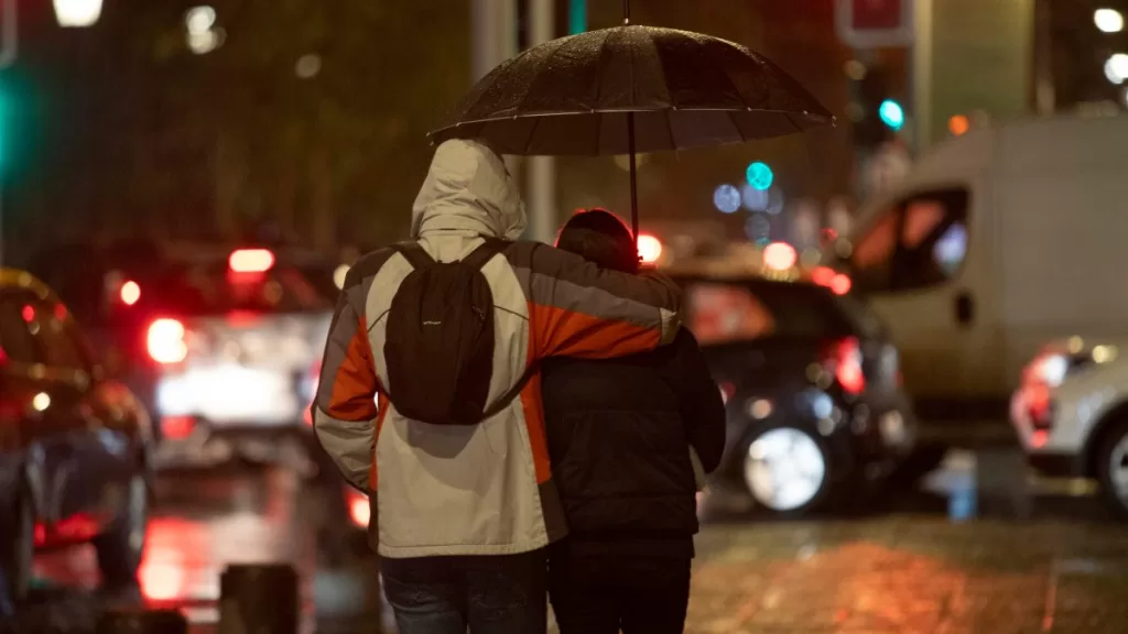 Lluvia En Santiago