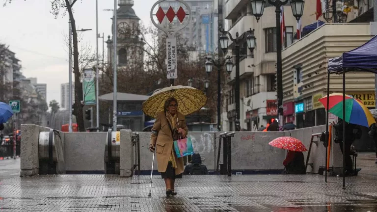 Lluvia En Santiago (2)