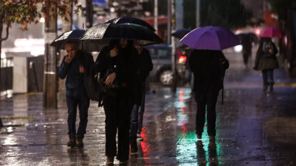 Pronóstico Del Tiempo Lluvia En Santiago