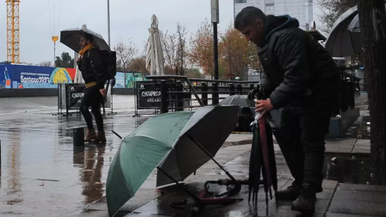 Lluvia En Santiago