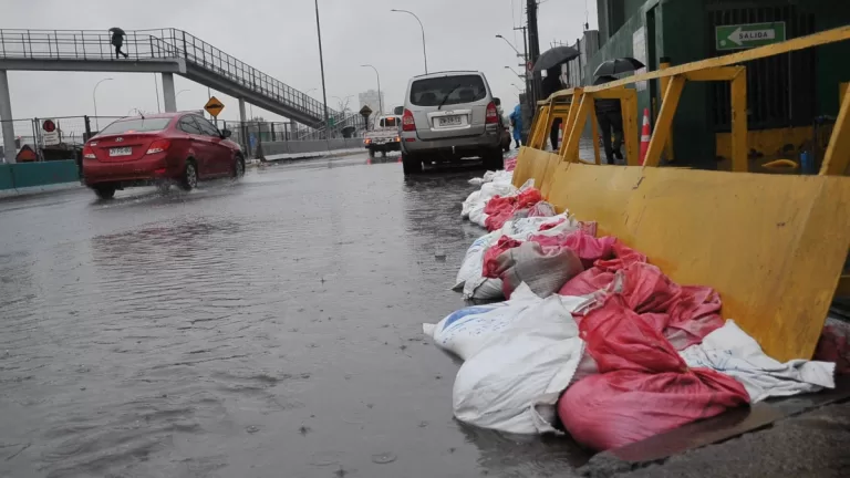 Lluvia En Santiago, 24 De Agosto